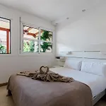 Comfortable 4-bedroom With Private Gardens Costa Adeje (Tenerife)