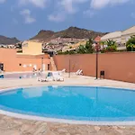 Βίλα Comfortable 4-bedroom With Private Gardens Costa Adeje (Tenerife)